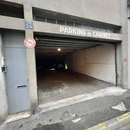 Superbe Loft Centre-Ville - Sauna - Parking Prive -Clim- 1 A 10Personnes Brive-la-Gaillarde Exterior photo